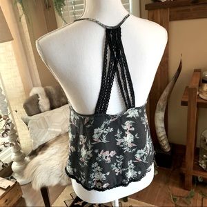 💚2/$10 Lush Floral Print and Crochet Strap Tank Top